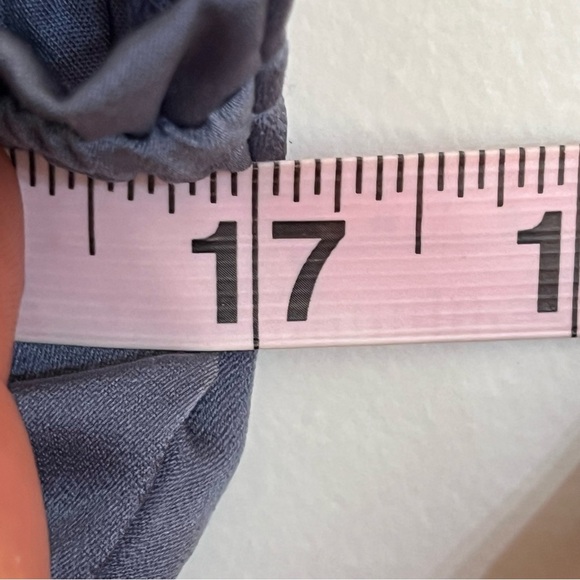 Women’s Bailey Rose Tie Front Adjustable Strap Crop Top Size Large Blue Gray - Picture 7 of 11